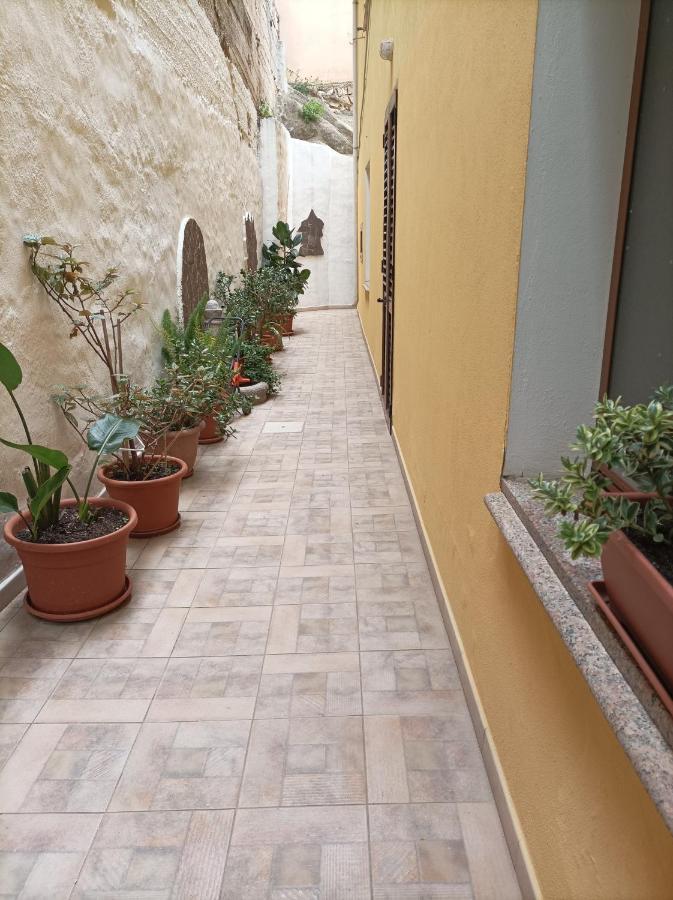 La Dependance Di Andreina Apartment เบาเนย์ ภายนอก รูปภาพ